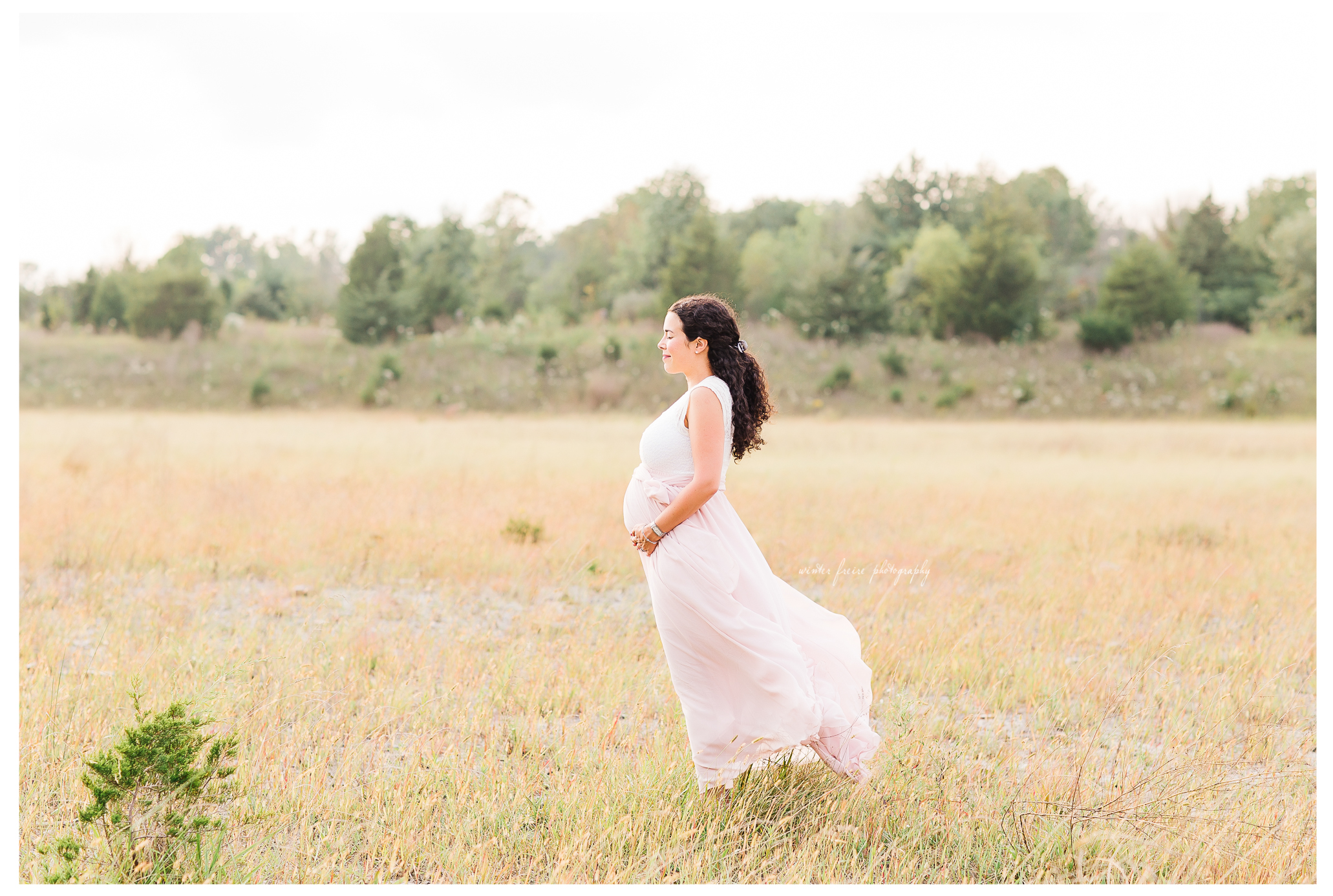 Winter Freire Photography | Sweet Pure Organic | Dayton, Ohio Maternity Photography | Dayton, Ohio Maternity Photographer | Motherhood | Maternity | Family Photographer | Family Photography | Dayton, Ohio Photographer | Dayton, Ohio Photography