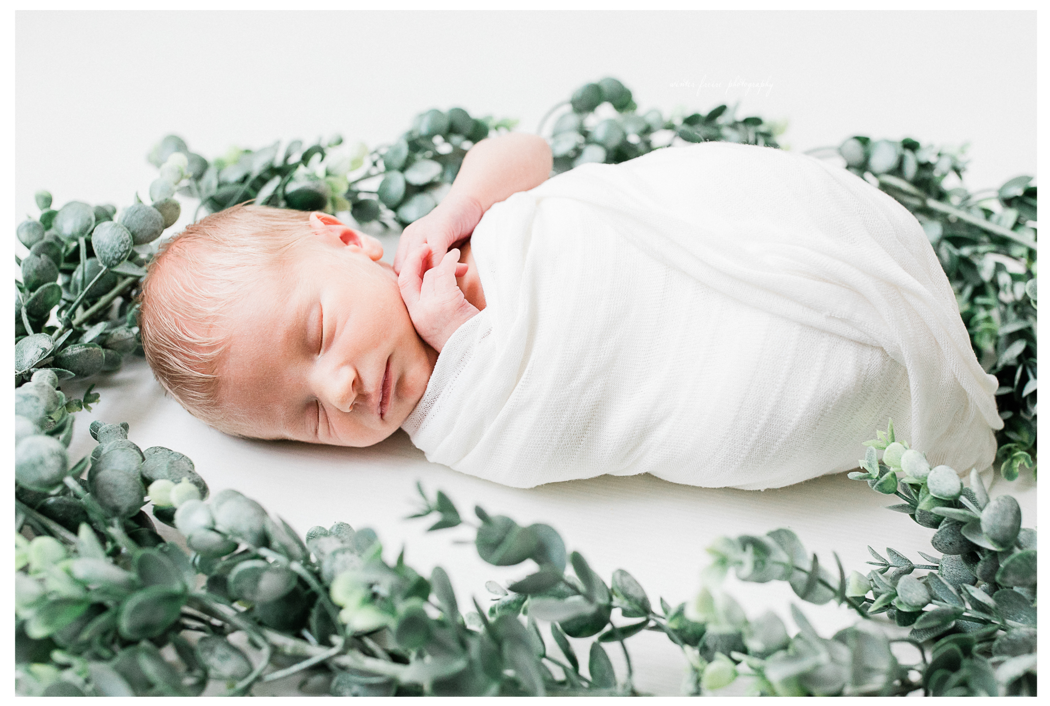 Winter Freire Photography | Elegant Timeless Organic Portraits | Dayton, Ohio Family Photography | Newborn Photographer | Fine Art Photographer Dayton, Ohio | Organic Newborn Session | Natural Light Photographer