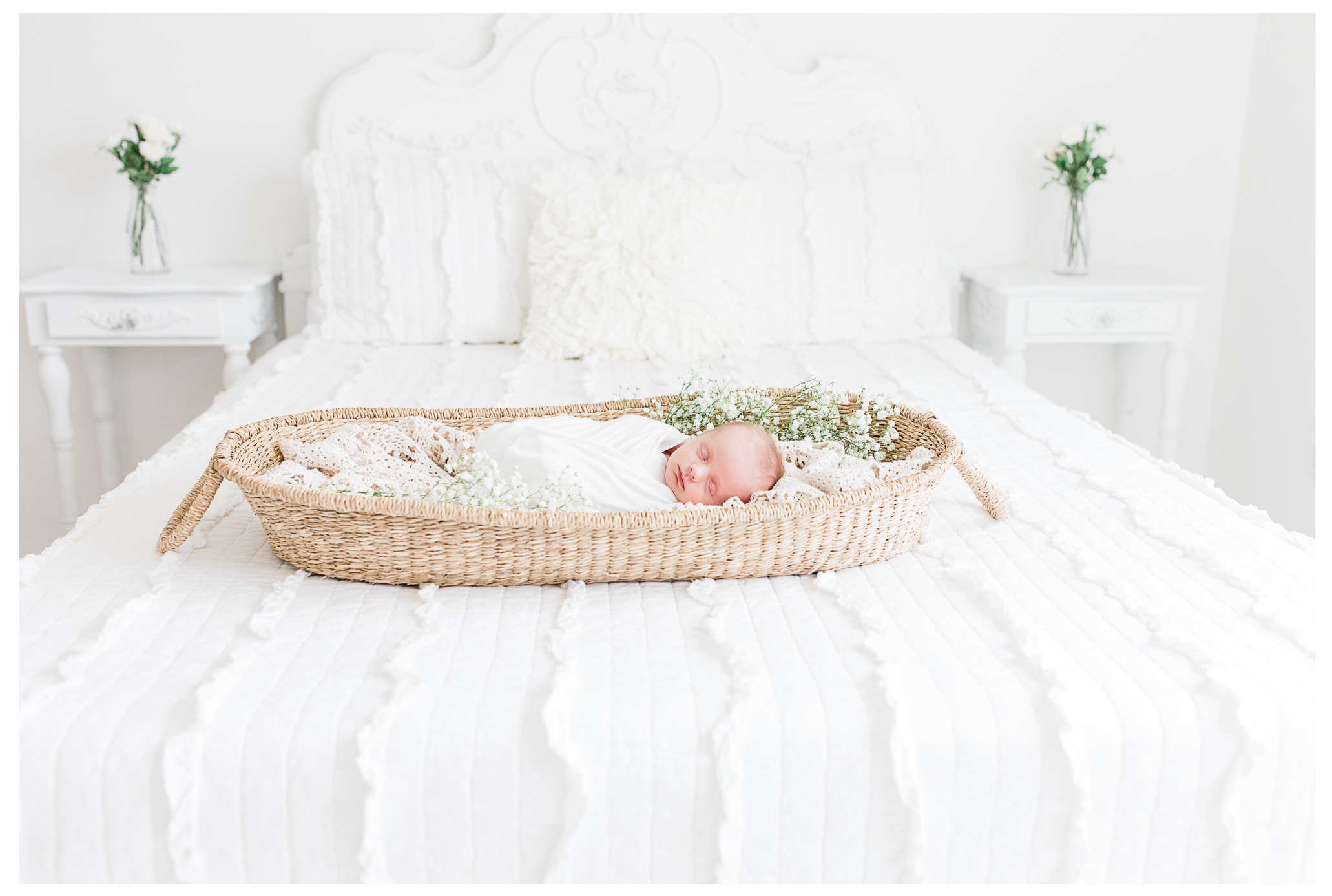 Winter Freire Photography | Newborn Lifestyle Studio Session | Dayton, Ohio Newborn Photographer | Dayton, Ohio Family Photographer | Elegant Timeless Organic Ohio Newborn Session