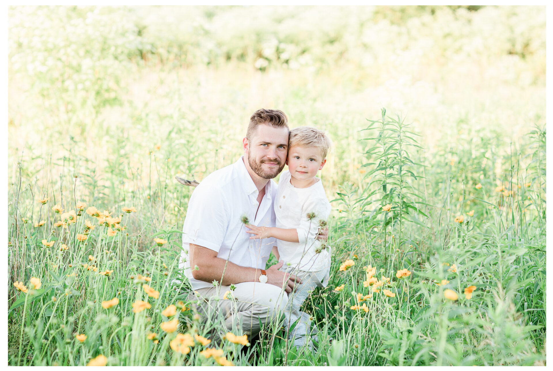 Cincinnati, Ohio Family Photographer | Wildflower Field Family Photographer | Organic Portrait Photography | Winter Freire Photography | Baby + Child Milestone Photographer Ohio