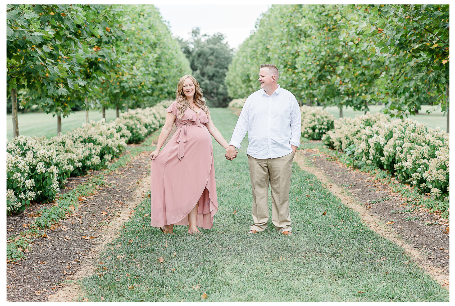 Winter Freire Photography | Dayton OH maternity photography | organic natural light photographers Cincinnati and Dayton Ohio | Organic Family Maternity Session Centerville OH