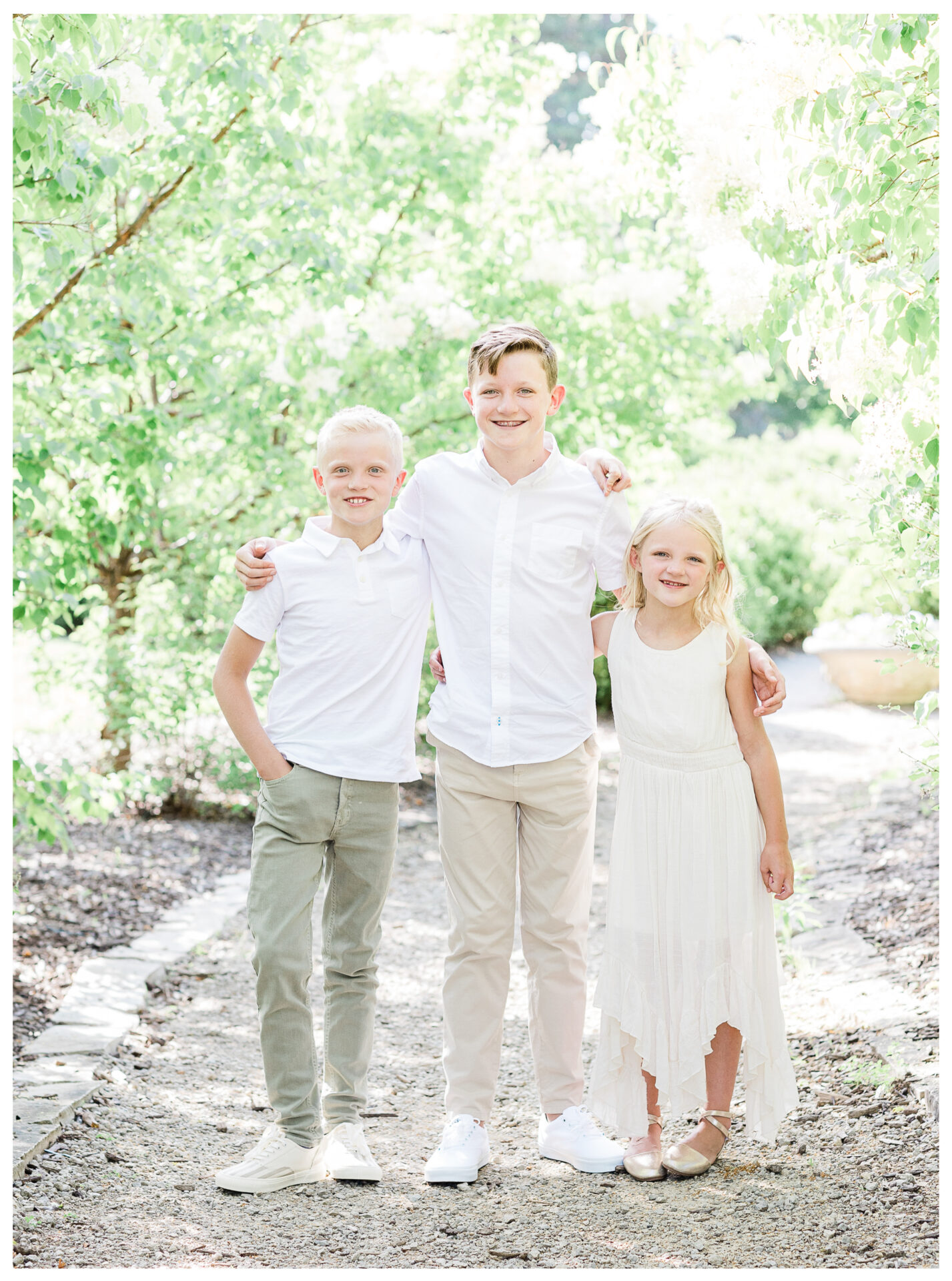 Cincinnati Columbus Dayton OH Family Photographer | Winter Freire Photography | Light and Airy Family Session Dayton, Ohio Photographers | Organic Ohio Family Session