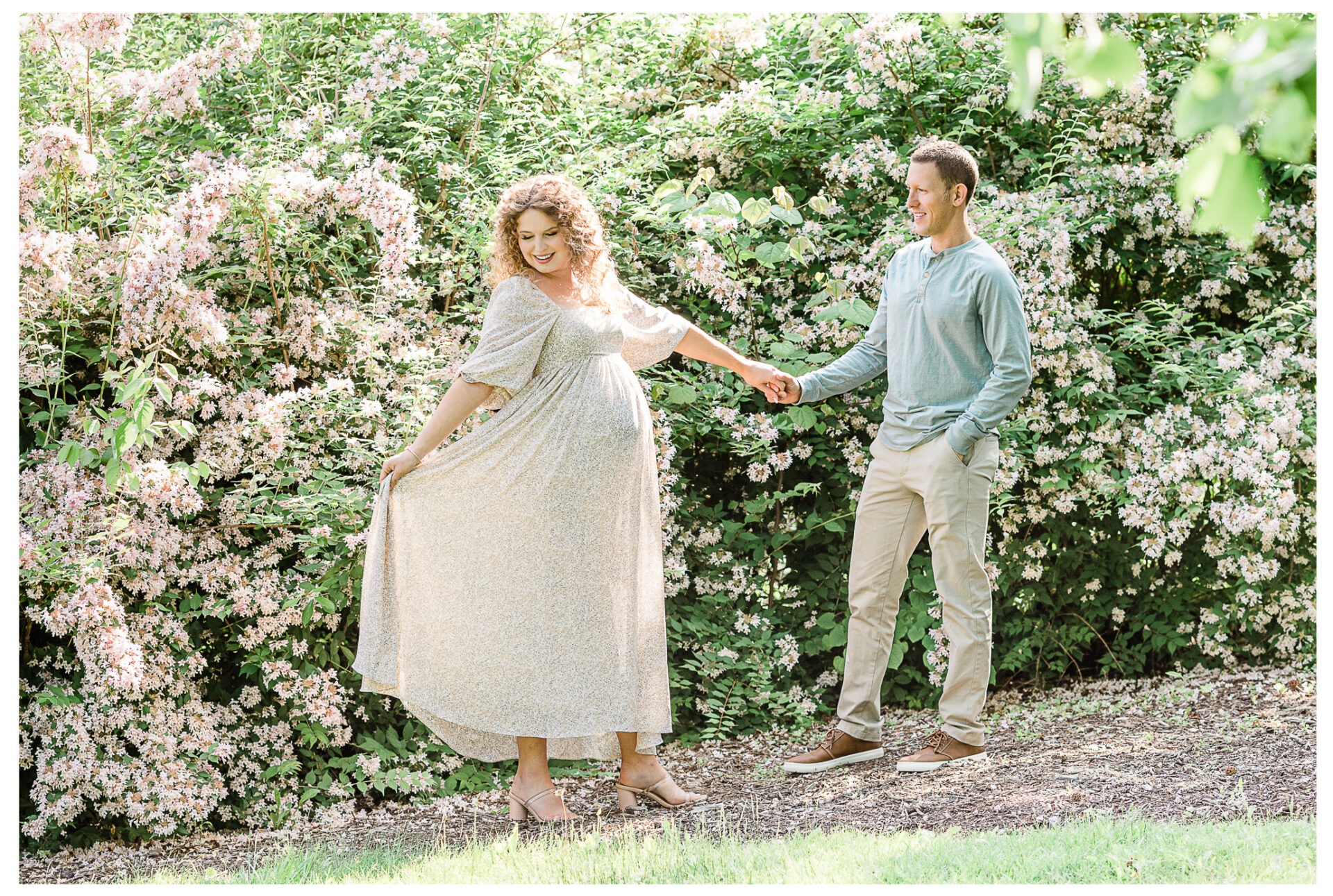 Winter Freire Photography | maternity session outdoors | husband and wife dancing together