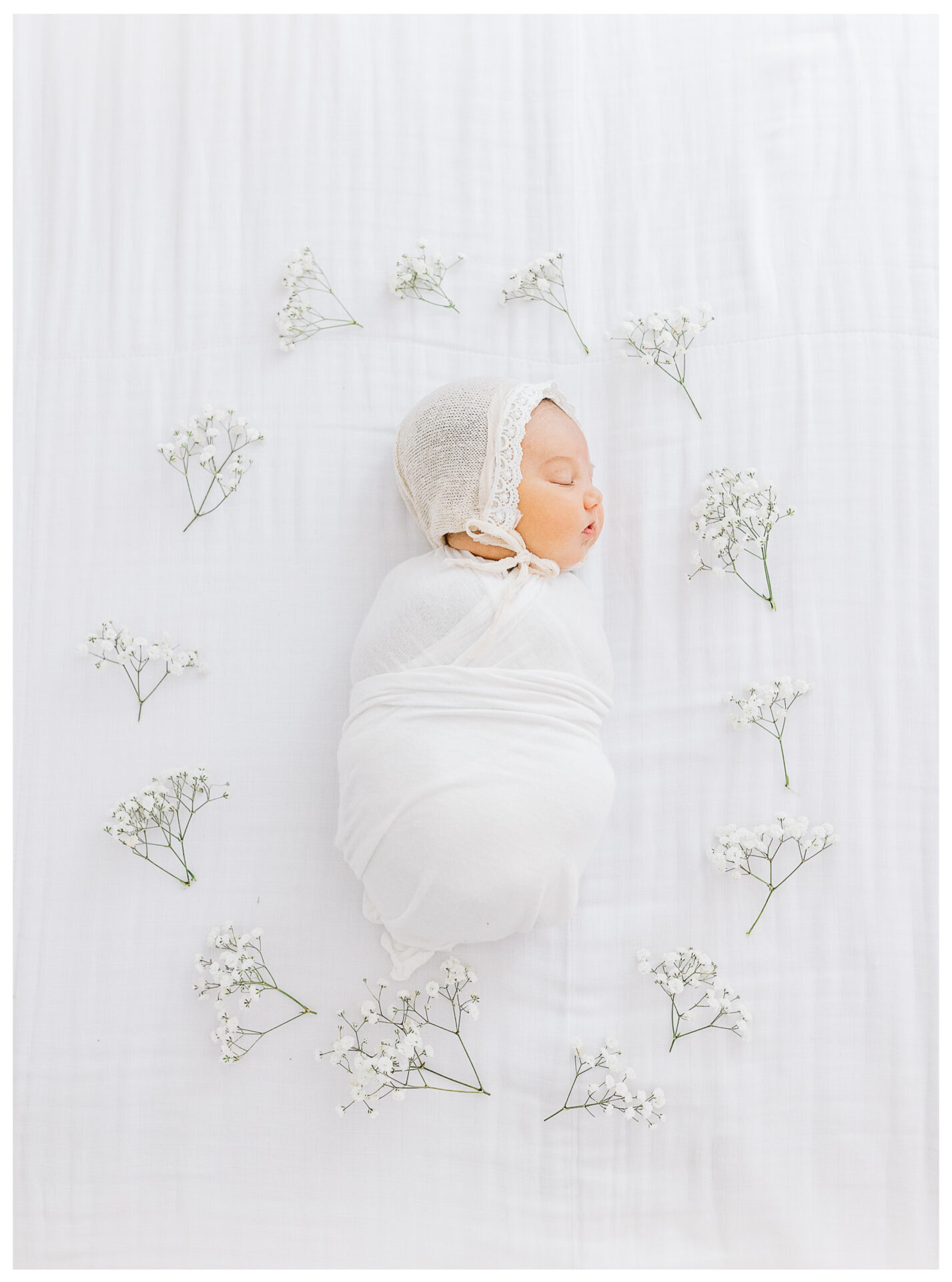 Winter Freire Photography | Dayton, Ohio Photography | Dayton, Ohio Newborn Session | Organic Family Studio Photography Centerville, OH | Timeless Organic Elegant Family + Baby Portraits | Natural Light Baby + Newborn Session