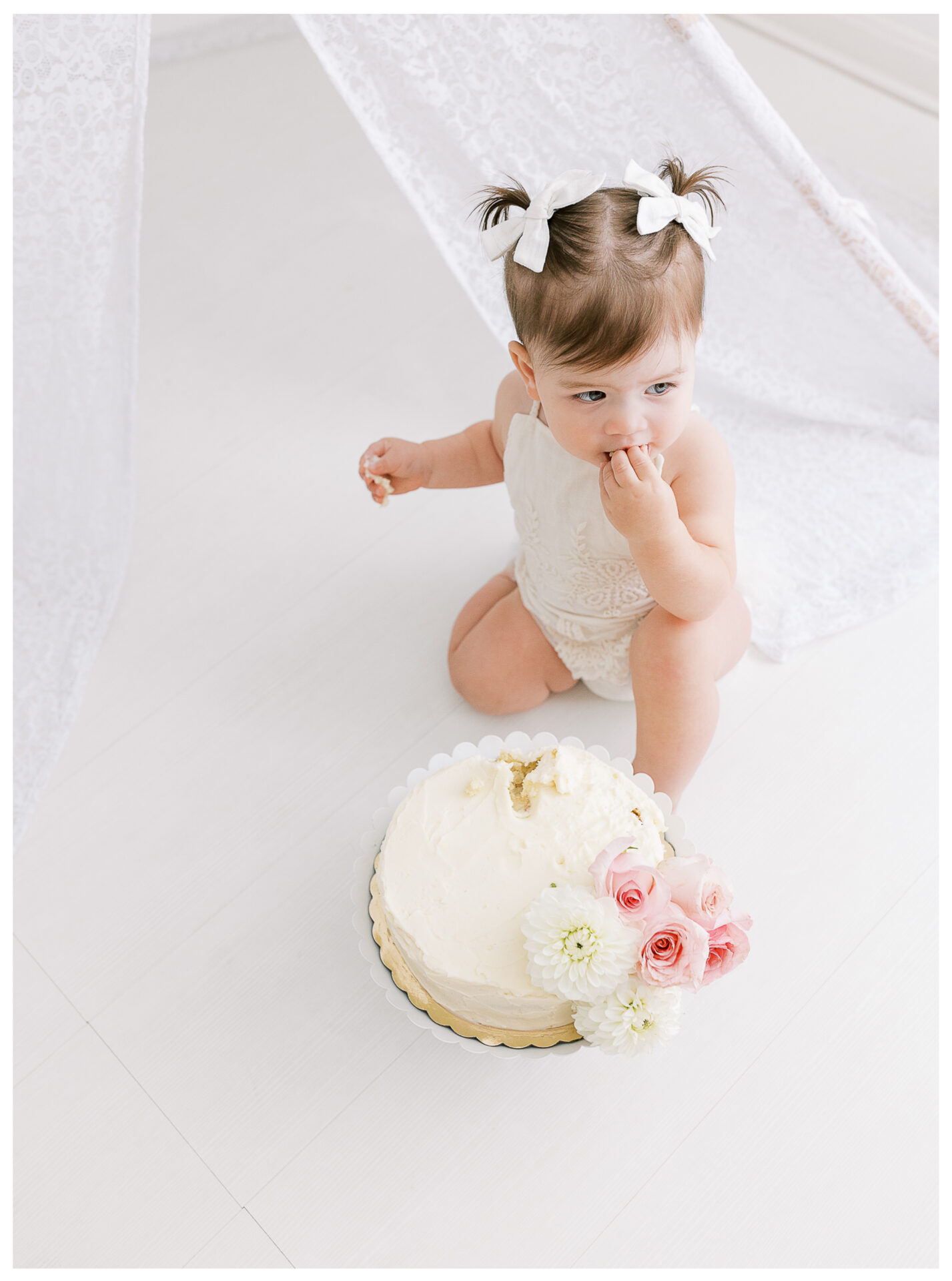 Winter Freire Photography | First Birthday Baby Milestone Photography | Natural Light Photography Studio Dayton, Ohio